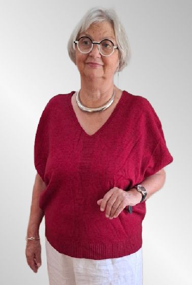 Rød strikbluse, 151