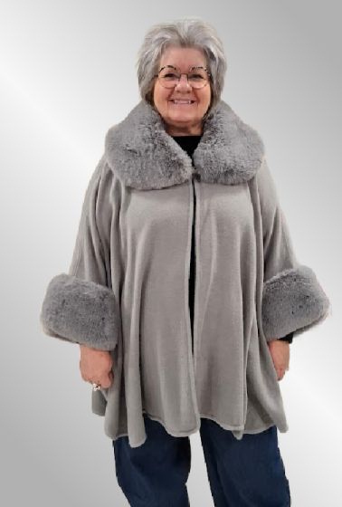 Grå Poncho jakke, fake fur, F40279