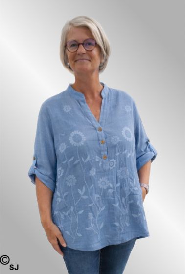 Blå hørskjorte med broderi, 1130