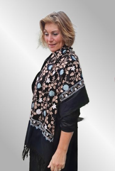 Sort tørklæde med broderi