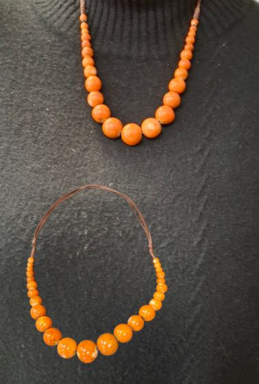 Halskæde i keramiske perler, orange
