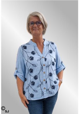 Blå hørskjorte med broderi, 2065