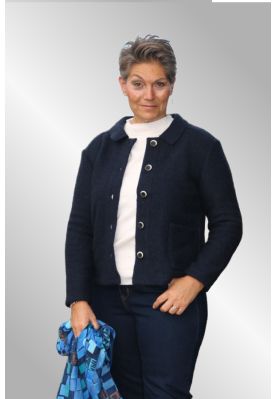 Mørk blå uldjakke, Annie