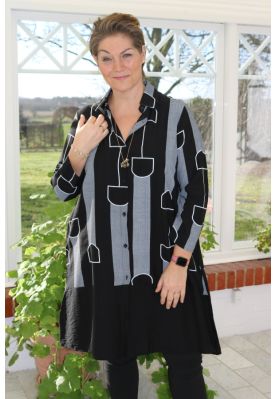 Sort / hvid lang skjorte, Nes  11