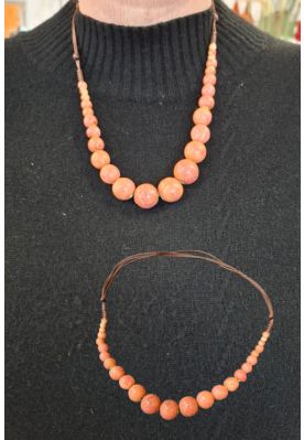 Halskæde i keramiske perler, rosa / koral