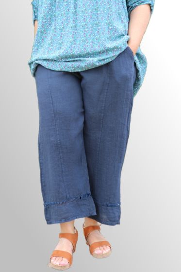 Blå hør buks, Bella Monica