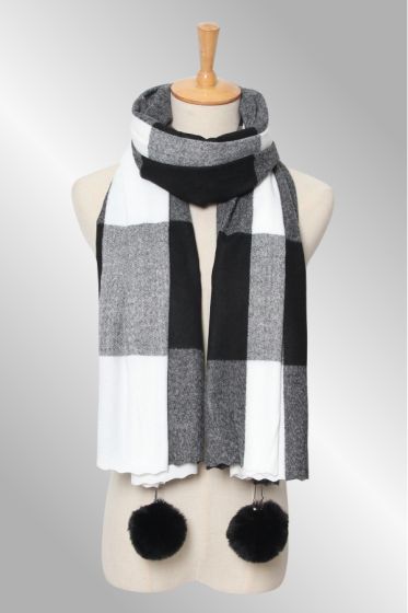 Sort hvid ternet tørklæde med kvaster S21279