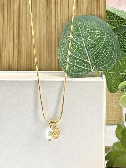 Guldfarvet halskæde med perle vedhæng CO21-28