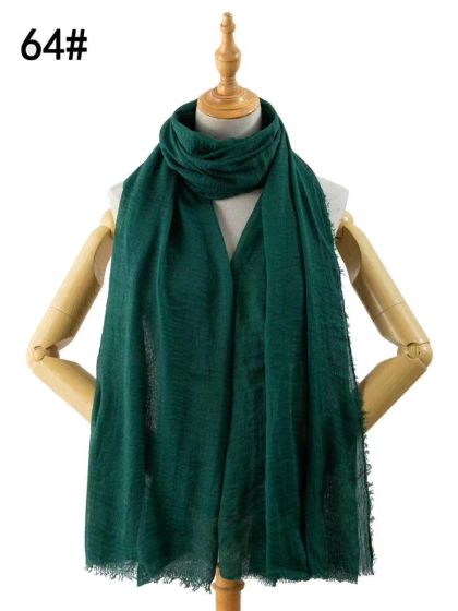 Ensfarvet viskose tørklæde,  XC7120 / 64 Flaskegrøn