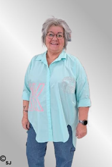 Mintgrøn oversize skjorte med print, M175
