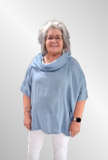 Lyseblå poncho hør bluse med krave, Ronja