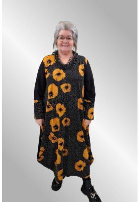 Sort kjole med gult blomsterprint, AKH 1926