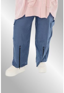 Blå bukser med lynlåseffekt på benet, Christina AKH 7076