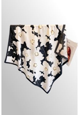 Firkantet tørklæde med Sort med blomster 90SF-19