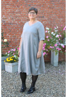 Naturfarvet hørkjole, Ene