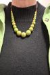Halskæde i keramiske perler, grøn
