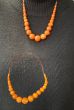 Halskæde i keramiske perler, orange